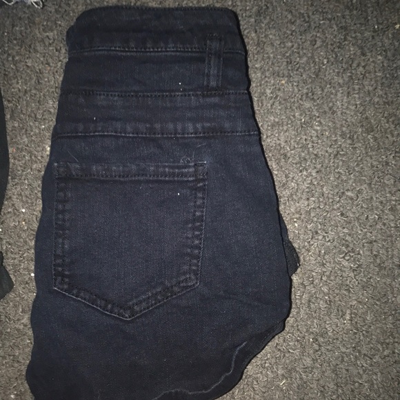 Mossimo Jean Shorts - Picture 2 of 3